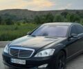 Черный Мерседес С Класс, объемом двигателя 3.5 л и пробегом 176 тыс. км за 11000 $, фото 1 на Automoto.ua
