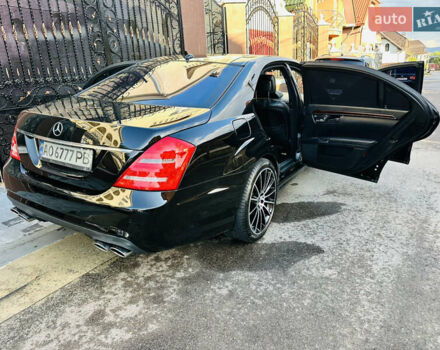 Черный Мерседес С Класс, объемом двигателя 5.5 л и пробегом 210 тыс. км за 12900 $, фото 73 на Automoto.ua