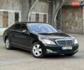 Черный Мерседес С Класс, объемом двигателя 5.46 л и пробегом 250 тыс. км за 9100 $, фото 1 на Automoto.ua