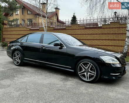 Чорний Мерседес С Клас, об'ємом двигуна 5.5 л та пробігом 243 тис. км за 12999 $, фото 10 на Automoto.ua