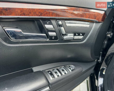 Черный Мерседес С Класс, объемом двигателя 5.46 л и пробегом 243 тыс. км за 14990 $, фото 21 на Automoto.ua