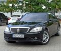Чорний Мерседес С Клас, об'ємом двигуна 5.5 л та пробігом 253 тис. км за 13750 $, фото 1 на Automoto.ua