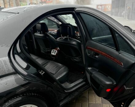 Черный Мерседес С Класс, объемом двигателя 3 л и пробегом 226 тыс. км за 10000 $, фото 8 на Automoto.ua