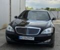 Черный Мерседес С Класс, объемом двигателя 3.5 л и пробегом 300 тыс. км за 9999 $, фото 1 на Automoto.ua