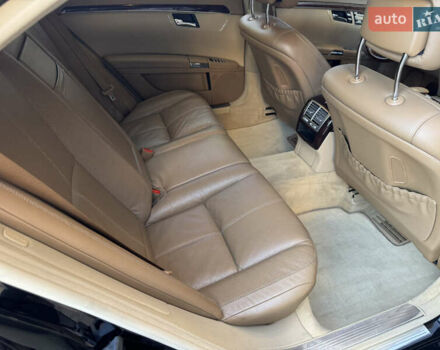 Черный Мерседес С Класс, объемом двигателя 5.46 л и пробегом 290 тыс. км за 9900 $, фото 24 на Automoto.ua