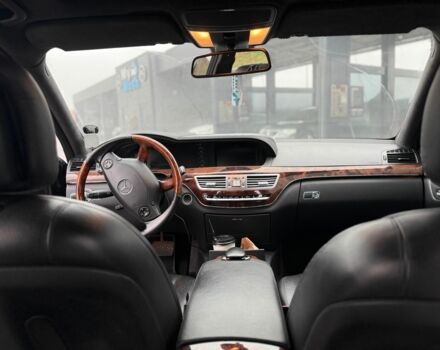 Черный Мерседес С Класс, объемом двигателя 3 л и пробегом 226 тыс. км за 10000 $, фото 6 на Automoto.ua