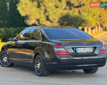 Черный Мерседес С Класс, объемом двигателя 4.66 л и пробегом 302 тыс. км за 9900 $, фото 10 на Automoto.ua
