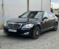 Черный Мерседес С Класс, объемом двигателя 3.5 л и пробегом 300 тыс. км за 9999 $, фото 1 на Automoto.ua