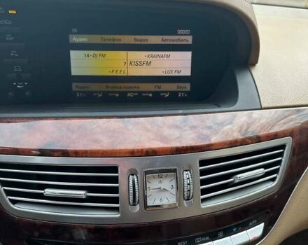 Чорний Мерседес С Клас, об'ємом двигуна 5.5 л та пробігом 180 тис. км за 13500 $, фото 22 на Automoto.ua