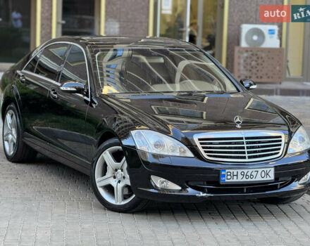 Черный Мерседес С Класс, объемом двигателя 5.46 л и пробегом 290 тыс. км за 9900 $, фото 5 на Automoto.ua
