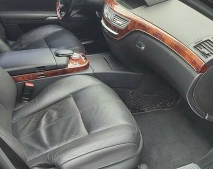 Чорний Мерседес С Клас, об'ємом двигуна 5.5 л та пробігом 198 тис. км за 12000 $, фото 21 на Automoto.ua