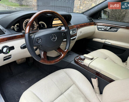 Чорний Мерседес С Клас, об'ємом двигуна 5.5 л та пробігом 243 тис. км за 12999 $, фото 20 на Automoto.ua