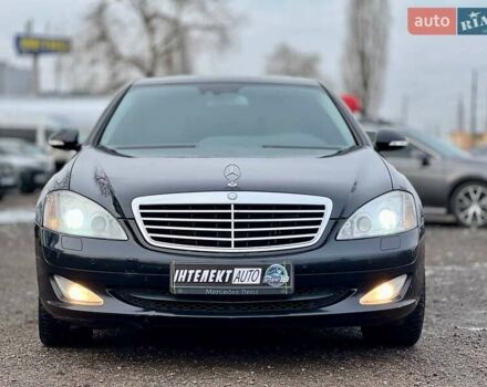Черный Мерседес С Класс, объемом двигателя 3.5 л и пробегом 306 тыс. км за 8500 $, фото 8 на Automoto.ua