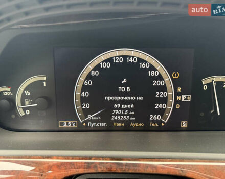 Чорний Мерседес С Клас, об'ємом двигуна 5.46 л та пробігом 245 тис. км за 8500 $, фото 19 на Automoto.ua