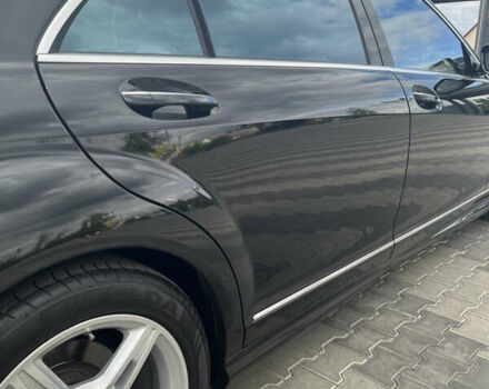 Черный Мерседес С Класс, объемом двигателя 5.5 л и пробегом 165 тыс. км за 15500 $, фото 6 на Automoto.ua