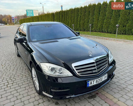 Черный Мерседес С Класс, объемом двигателя 5.46 л и пробегом 250 тыс. км за 15000 $, фото 15 на Automoto.ua