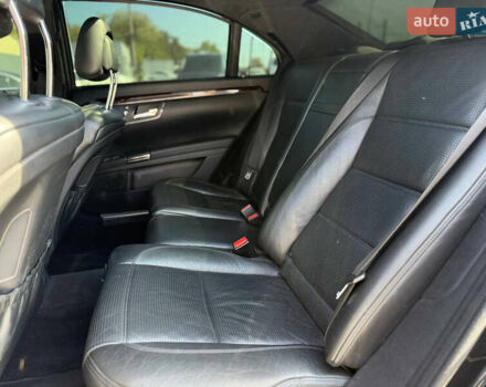 Чорний Мерседес С Клас, об'ємом двигуна 6.21 л та пробігом 136 тис. км за 18999 $, фото 7 на Automoto.ua