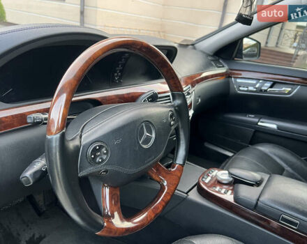 Черный Мерседес С Класс, объемом двигателя 5.46 л и пробегом 243 тыс. км за 14990 $, фото 20 на Automoto.ua