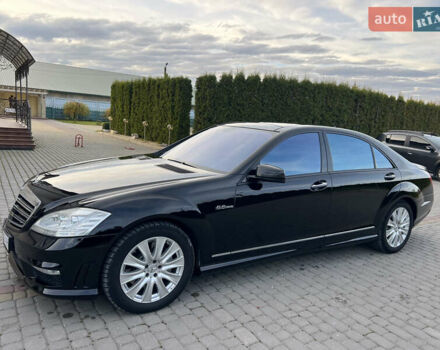 Черный Мерседес С Класс, объемом двигателя 5.46 л и пробегом 243 тыс. км за 14990 $, фото 1 на Automoto.ua