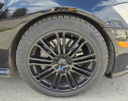 Чорний Мерседес С Клас, об'ємом двигуна 5.5 л та пробігом 260 тис. км за 12999 $, фото 1 на Automoto.ua