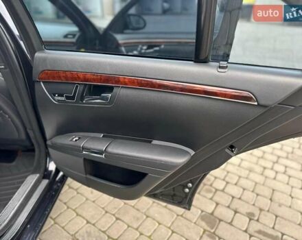 Черный Мерседес С Класс, объемом двигателя 2.99 л и пробегом 233 тыс. км за 16400 $, фото 2 на Automoto.ua