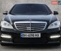 Черный Мерседес С Класс, объемом двигателя 5.46 л и пробегом 281 тыс. км за 15500 $, фото 1 на Automoto.ua