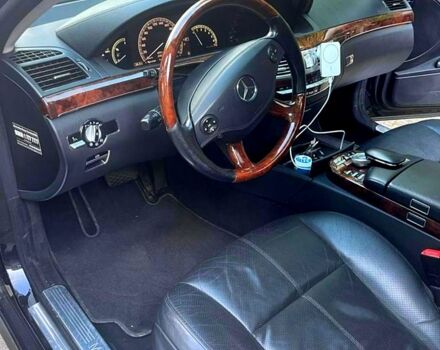 Черный Мерседес С Класс, объемом двигателя 5.5 л и пробегом 283 тыс. км за 13000 $, фото 7 на Automoto.ua