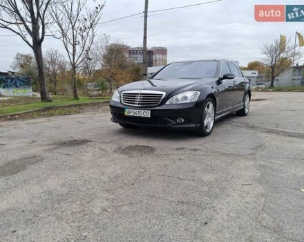 Черный Мерседес С Класс, объемом двигателя 5.5 л и пробегом 132 тыс. км за 21500 $, фото 16 на Automoto.ua