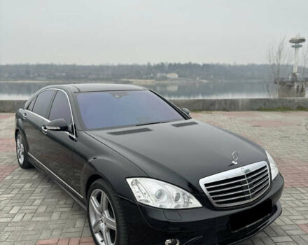 Чорний Мерседес С Клас, об'ємом двигуна 5.5 л та пробігом 182 тис. км за 17999 $, фото 10 на Automoto.ua