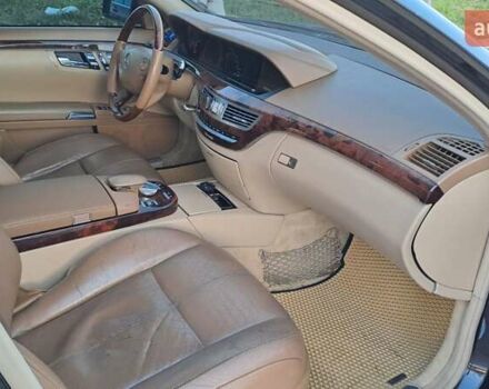 Чорний Мерседес С Клас, об'ємом двигуна 5.46 л та пробігом 357 тис. км за 9999 $, фото 19 на Automoto.ua