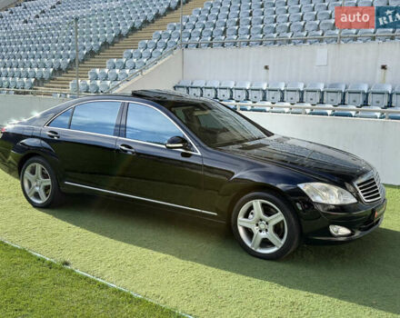 Черный Мерседес С Класс, объемом двигателя 5.5 л и пробегом 288 тыс. км за 10500 $, фото 8 на Automoto.ua