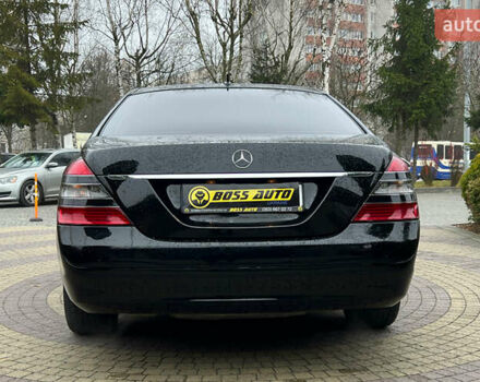 Черный Мерседес С Класс, объемом двигателя 3.5 л и пробегом 245 тыс. км за 13750 $, фото 5 на Automoto.ua