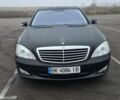 Черный Мерседес С Класс, объемом двигателя 5.46 л и пробегом 225 тыс. км за 12000 $, фото 1 на Automoto.ua