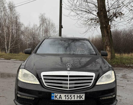 Черный Мерседес С Класс, объемом двигателя 5.5 л и пробегом 237 тыс. км за 9999 $, фото 15 на Automoto.ua