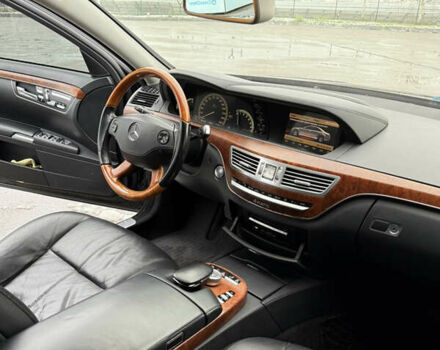 Черный Мерседес С Класс, объемом двигателя 5.5 л и пробегом 290 тыс. км за 11999 $, фото 22 на Automoto.ua