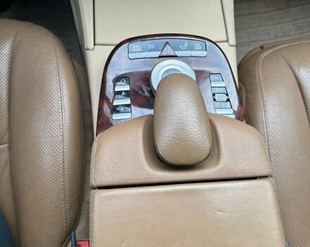 Чорний Мерседес С Клас, об'ємом двигуна 5.5 л та пробігом 180 тис. км за 13500 $, фото 15 на Automoto.ua