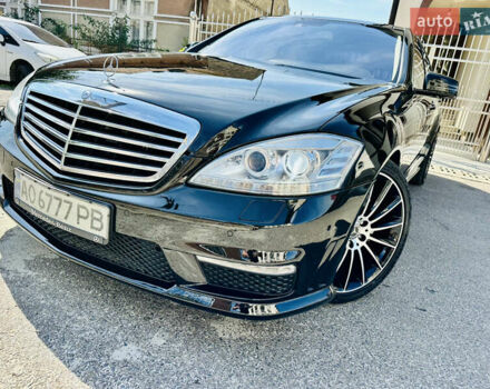 Черный Мерседес С Класс, объемом двигателя 5.5 л и пробегом 210 тыс. км за 12900 $, фото 98 на Automoto.ua