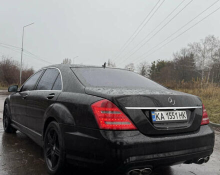 Черный Мерседес С Класс, объемом двигателя 5.5 л и пробегом 237 тыс. км за 9999 $, фото 17 на Automoto.ua