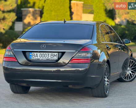 Черный Мерседес С Класс, объемом двигателя 4.66 л и пробегом 302 тыс. км за 9900 $, фото 15 на Automoto.ua