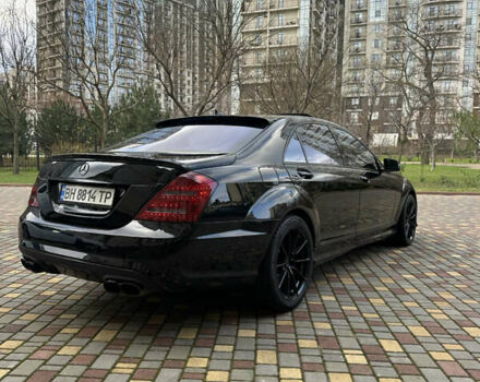 Черный Мерседес С Класс, объемом двигателя 5.5 л и пробегом 260 тыс. км за 13000 $, фото 4 на Automoto.ua