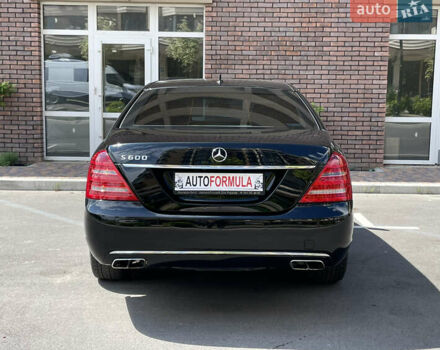 Черный Мерседес С Класс, объемом двигателя 5.5 л и пробегом 117 тыс. км за 49990 $, фото 8 на Automoto.ua