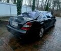 Черный Мерседес С Класс, объемом двигателя 5.5 л и пробегом 330 тыс. км за 10000 $, фото 2 на Automoto.ua