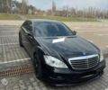 Черный Мерседес С Класс, объемом двигателя 5.5 л и пробегом 211 тыс. км за 12400 $, фото 1 на Automoto.ua