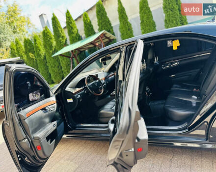 Черный Мерседес С Класс, объемом двигателя 5.5 л и пробегом 210 тыс. км за 12900 $, фото 91 на Automoto.ua