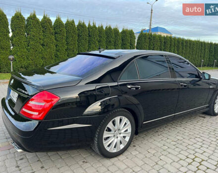 Черный Мерседес С Класс, объемом двигателя 5.46 л и пробегом 250 тыс. км за 15000 $, фото 14 на Automoto.ua