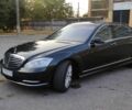 Черный Мерседес С Класс, объемом двигателя 5.5 л и пробегом 340 тыс. км за 10838 $, фото 1 на Automoto.ua