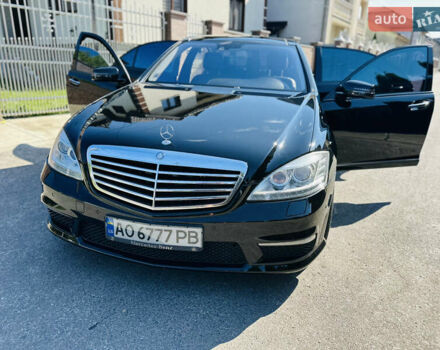 Черный Мерседес С Класс, объемом двигателя 5.5 л и пробегом 210 тыс. км за 12900 $, фото 111 на Automoto.ua