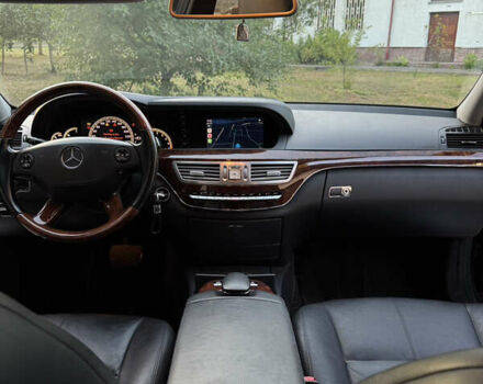 Черный Мерседес С Класс, объемом двигателя 2.99 л и пробегом 330 тыс. км за 14500 $, фото 23 на Automoto.ua