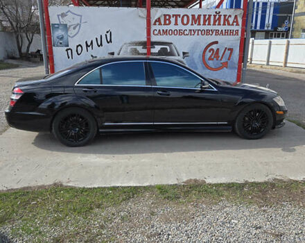 Чорний Мерседес С Клас, об'ємом двигуна 5.5 л та пробігом 260 тис. км за 12999 $, фото 3 на Automoto.ua