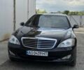 Черный Мерседес С Класс, объемом двигателя 3.5 л и пробегом 300 тыс. км за 9999 $, фото 1 на Automoto.ua